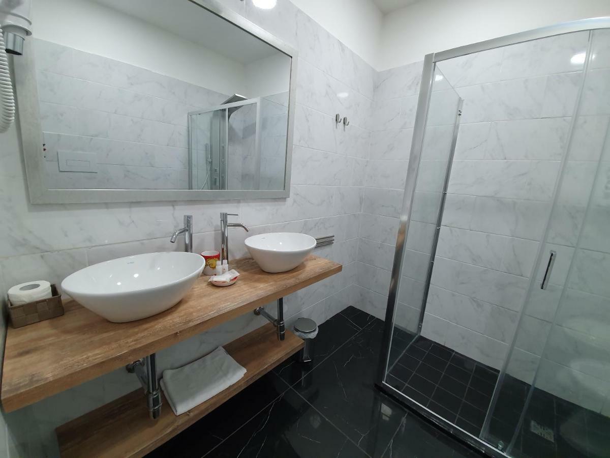 Dimorra Boutique Rooms Naples Exterior photo
